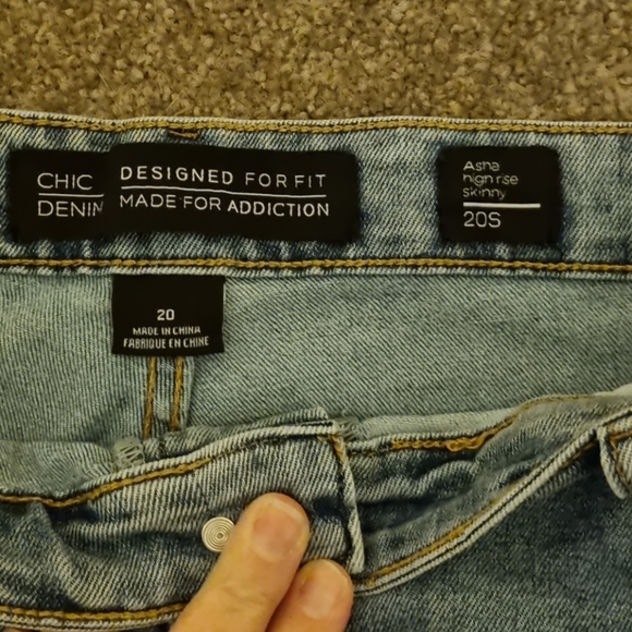 City Chic Jeans - Picture 2 of 3